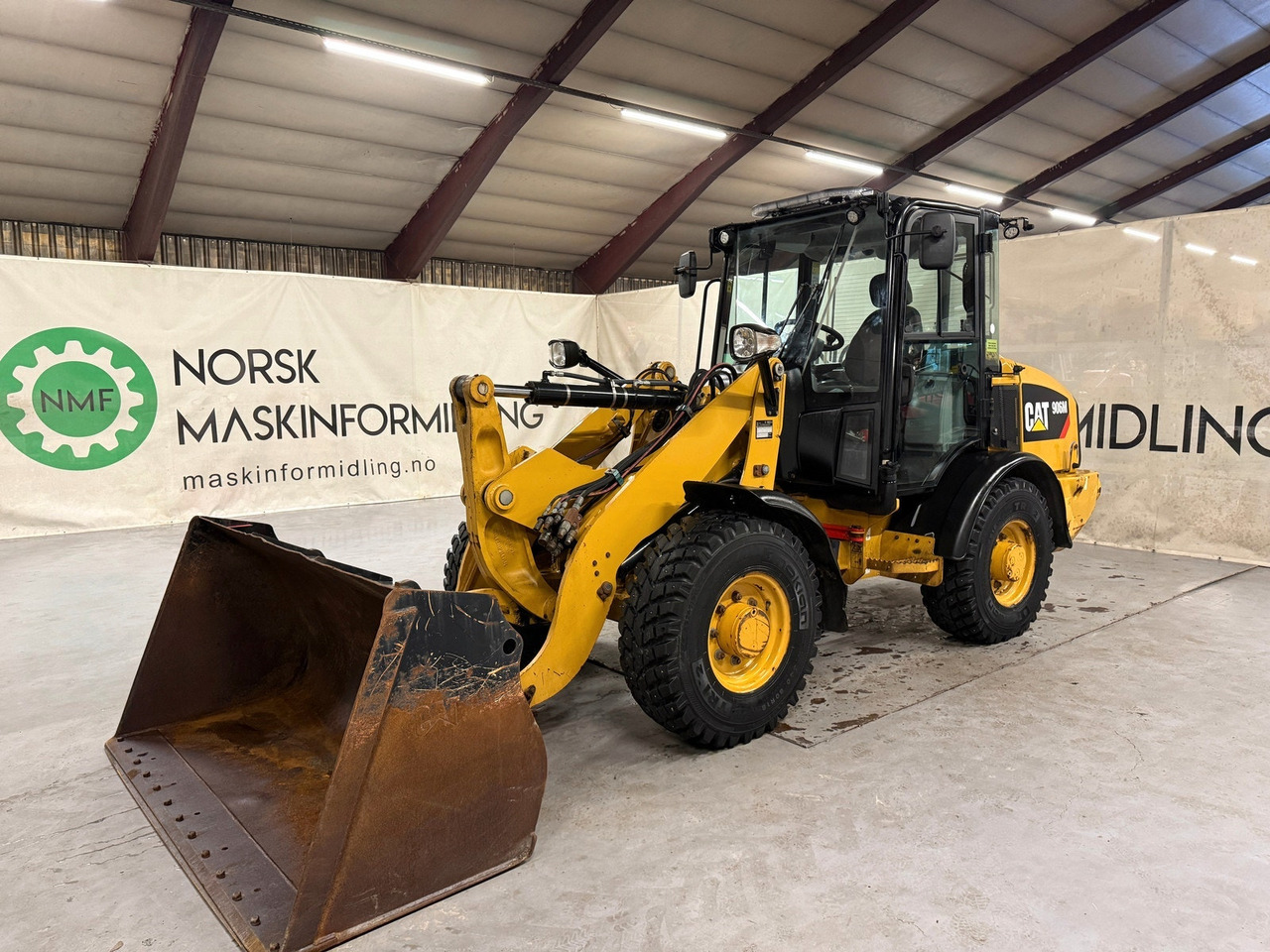 Cat 906M High Flow, 40 km/t med skuff og plog # TIL LEIE# - Другая техника: фото 1 Cat 906M High Flow, 40 km/t med skuff og plog # TIL LEIE# - Другая техника: фото 1