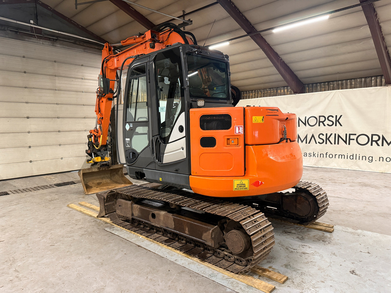 Hitachi ZX85US-5A - Мини-экскаватор: фото 3 Hitachi ZX85US-5A - Мини-экскаватор: фото 3
