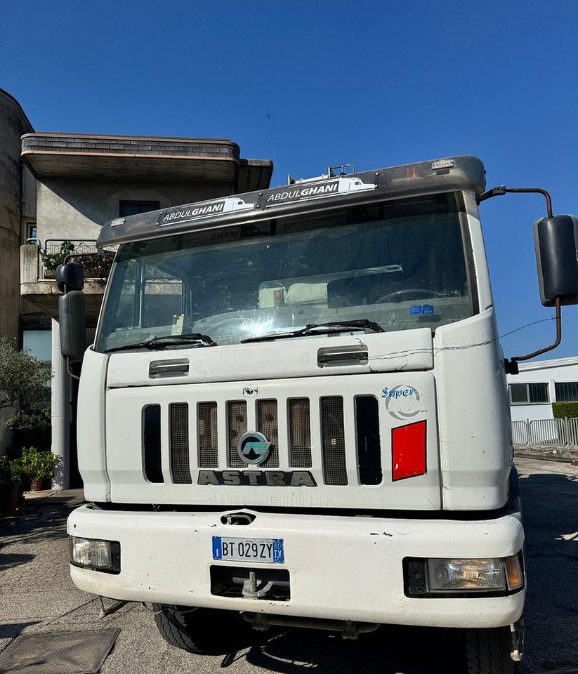 Betonpompa CIFA ASTRA HD84.38 - 2003 - Автобетононасос-смеситель: фото 2 Betonpompa CIFA ASTRA HD84.38 - 2003 - Автобетононасос-смеситель: фото 2