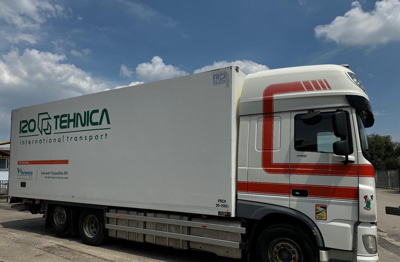 Motrice frigo DAF XF 105.460 con Sponda - Рефрижератор: фото 3 Motrice frigo DAF XF 105.460 con Sponda - Рефрижератор: фото 3