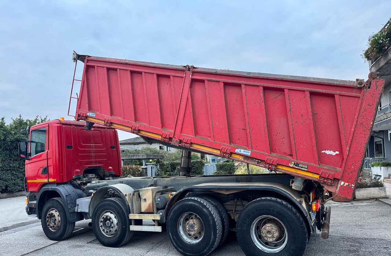 Scania R124/470 Ribaltabile 8X4 - Самосвал: фото 5 Scania R124/470 Ribaltabile 8X4 - Самосвал: фото 5
