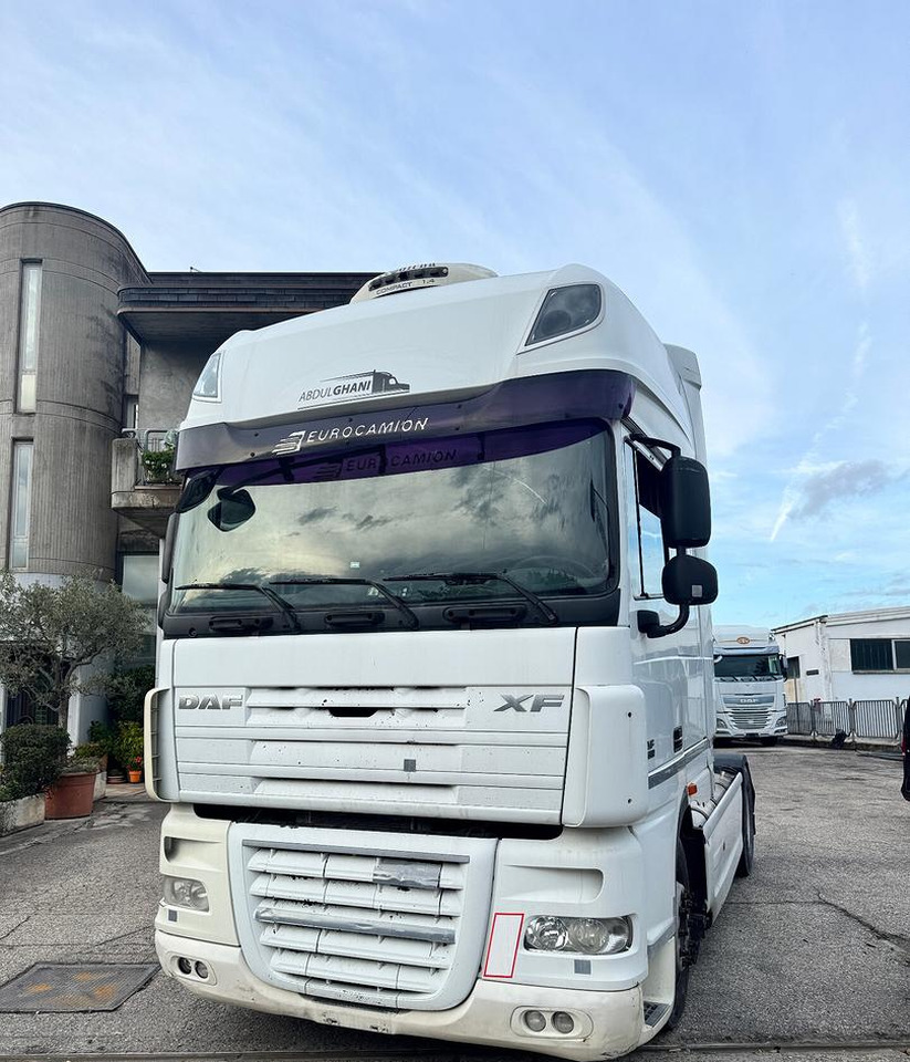 DAF XF 105.460 - 2010 - AUTOMATICO - Тягач: фото 2 DAF XF 105.460 - 2010 - AUTOMATICO - Тягач: фото 2