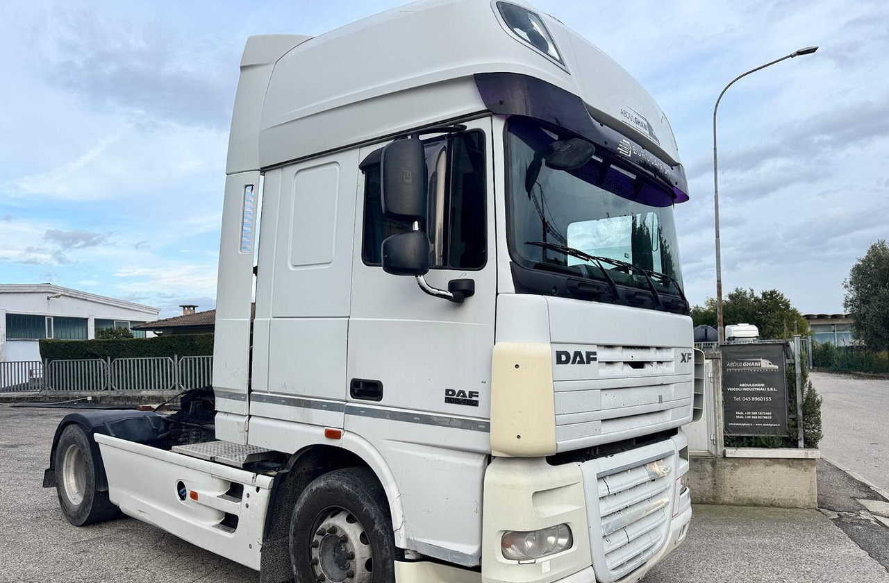 DAF XF 105.460 - 2010 - AUTOMATICO - Тягач: фото 1 DAF XF 105.460 - 2010 - AUTOMATICO - Тягач: фото 1
