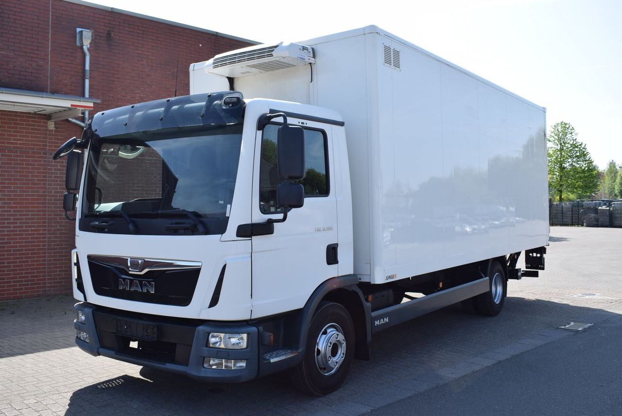 MAN TGL 8.180 Koffer 6,20mLBW 1000KG Klima - Фургон с закрытым кузовом: фото 2 MAN TGL 8.180 Koffer 6,20mLBW 1000KG Klima - Фургон с закрытым кузовом: фото 2