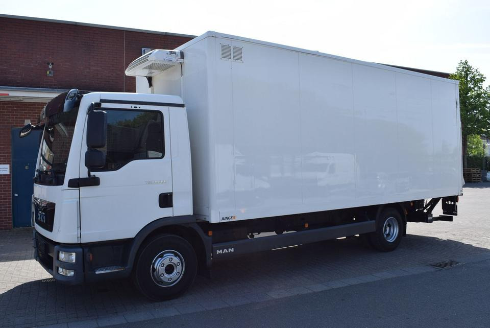 MAN TGL 8.180 Koffer 6,20mLBW 1000KG Klima - Грузовик с закрытым кузовом: фото 3 MAN TGL 8.180 Koffer 6,20mLBW 1000KG Klima - Грузовик с закрытым кузовом: фото 3