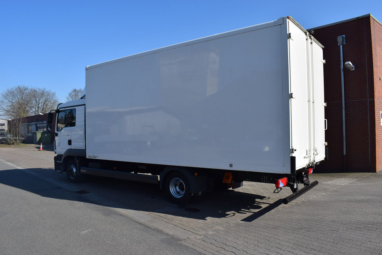 MAN TGL 8.220 Möbelkoffer 3-Sitzer Bett AHK Klima - Фургон с закрытым кузовом: фото 5 MAN TGL 8.220 Möbelkoffer 3-Sitzer Bett AHK Klima - Фургон с закрытым кузовом: фото 5