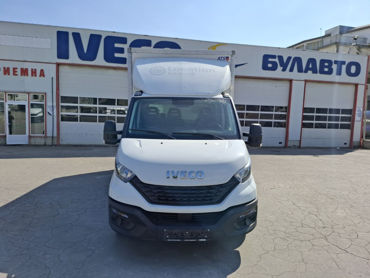 Фургон с закрытым кузовом IVECO Daily 35C16H3.0 box/lift: фото 6