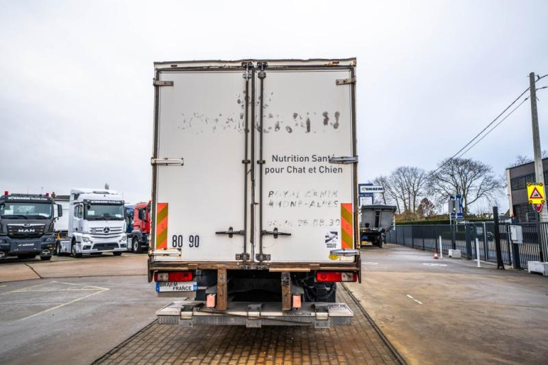 Renault D 19 280 WIDE + DHOLLANDIA 3 T. - Грузовик с закрытым кузовом: фото 4 Renault D 19 280 WIDE + DHOLLANDIA 3 T. - Грузовик с закрытым кузовом: фото 4