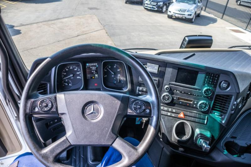Тягач Mercedes ACTROS 1845 LS: фото 10 Тягач Mercedes ACTROS 1845 LS: фото 10