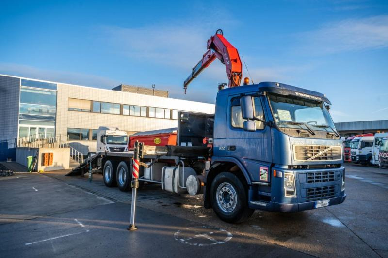 Volvo FM 300-6x2+FASSI 19t/m + 2EXT - Эвакуатор: фото 2 Volvo FM 300-6x2+FASSI 19t/m + 2EXT - Эвакуатор: фото 2