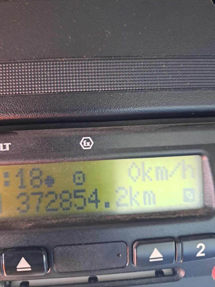 RENAULT MIDLUM 270 - Грузовик-цистерна: фото 2 RENAULT MIDLUM 270 - Грузовик-цистерна: фото 2