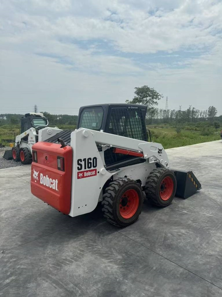 Bobcat S 160 - Мини-погрузчик с бортовым поворотом: фото 3 Bobcat S 160 - Мини-погрузчик с бортовым поворотом: фото 3