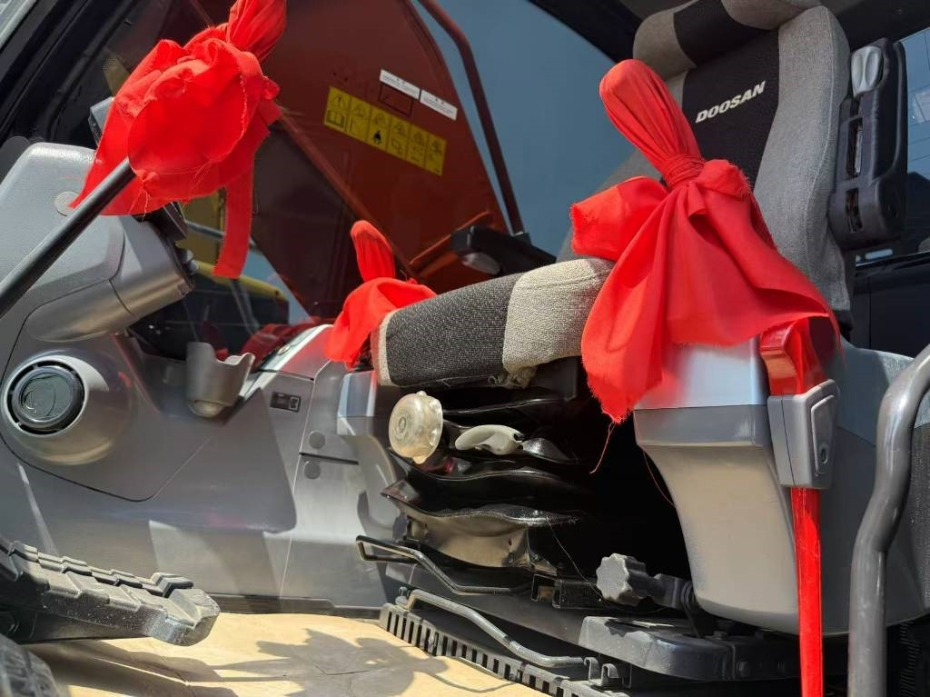 Doosan DX 340 - Гусеничный экскаватор: фото 4 Doosan DX 340 - Гусеничный экскаватор: фото 4