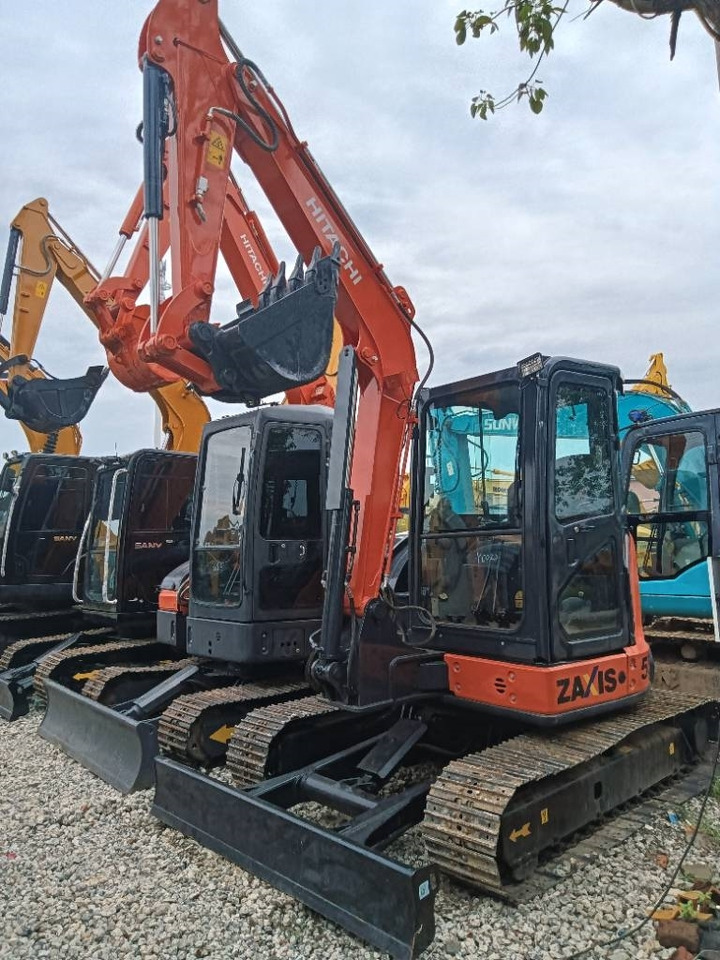 Новый Мини-экскаватор Hitachi zx55: фото 1