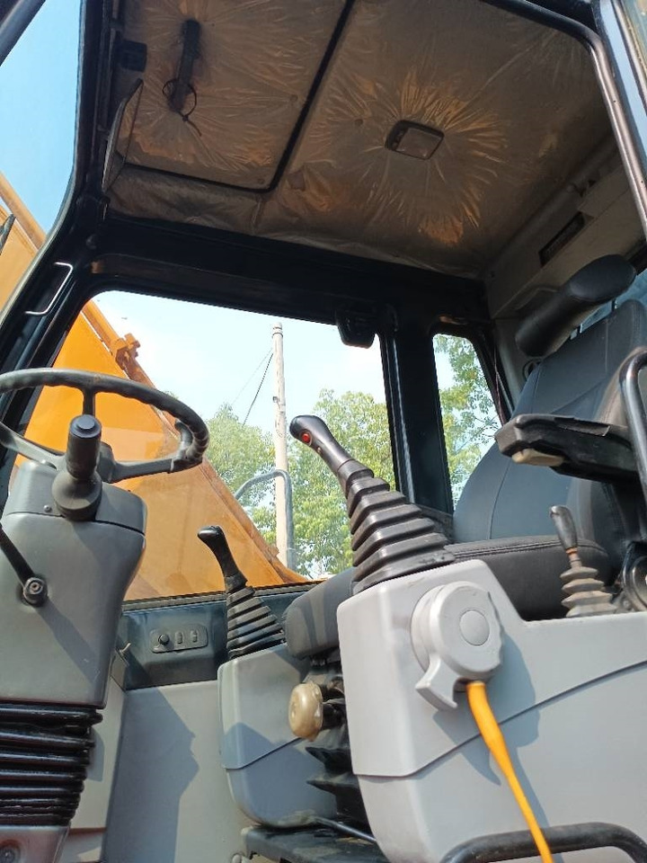 Hyundai R 150 W - Колёсный экскаватор: фото 4 Hyundai R 150 W - Колёсный экскаватор: фото 4