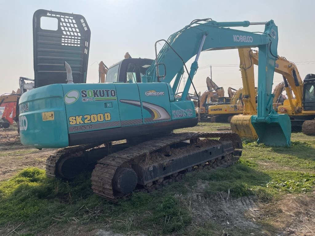 Kobelco SK 200 - Гусеничный экскаватор: фото 2 Kobelco SK 200 - Гусеничный экскаватор: фото 2