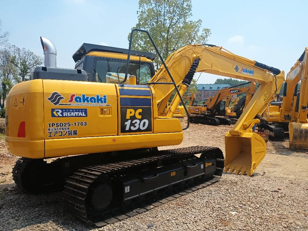 Komatsu PC 130 - Гусеничный экскаватор: фото 1 Komatsu PC 130 - Гусеничный экскаватор: фото 1