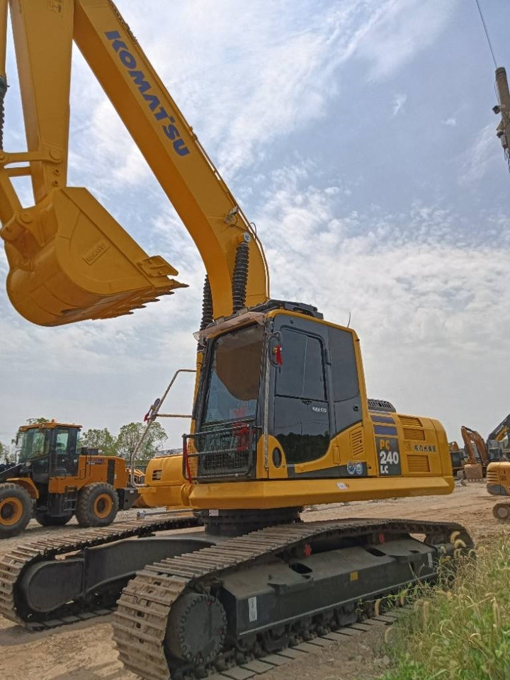 Komatsu PC 240 LC - Гусеничный экскаватор: фото 3 Komatsu PC 240 LC - Гусеничный экскаватор: фото 3