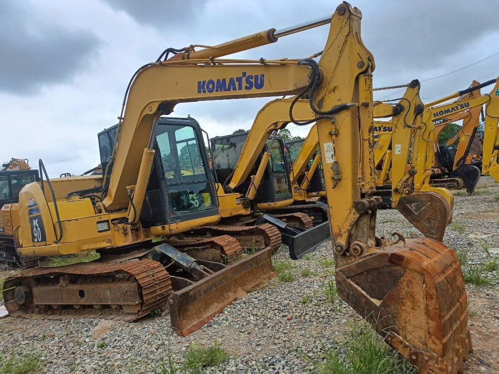 Komatsu PC 90 - Гусеничный экскаватор: фото 3 Komatsu PC 90 - Гусеничный экскаватор: фото 3