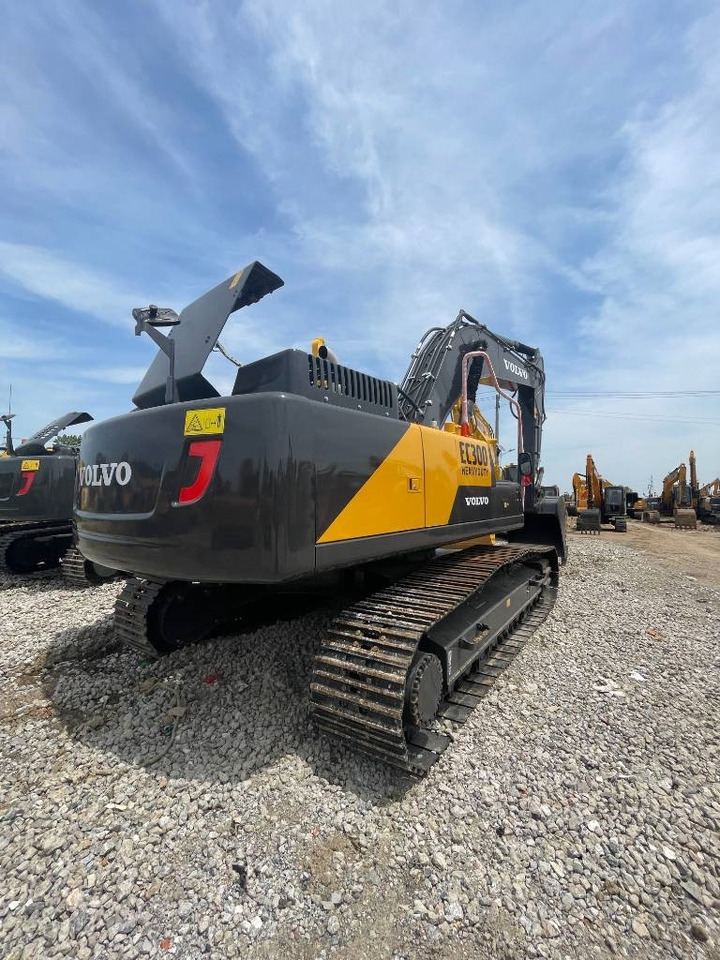 Volvo EC 300 - Гусеничный экскаватор: фото 2 Volvo EC 300 - Гусеничный экскаватор: фото 2