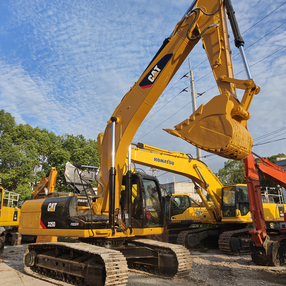 CATERPILLAR 325D - Гусеничный экскаватор: фото 2 CATERPILLAR 325D - Гусеничный экскаватор: фото 2
