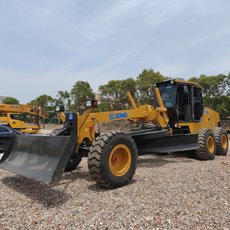 XCMG GR215 GR2153 Motor Grader with Blade - Грейдер: фото 2 XCMG GR215 GR2153 Motor Grader with Blade - Грейдер: фото 2