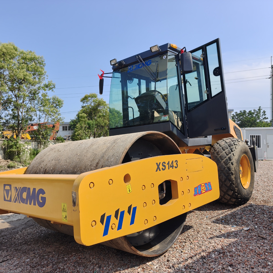 XCMG XS143J - Компактор: фото 3 XCMG XS143J - Компактор: фото 3