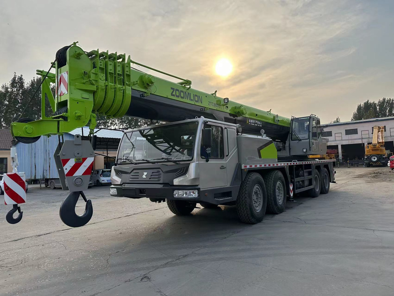 Zoomlion ZTC800V Used 80ton trcuk crane - Мобильный кран: фото 4 Zoomlion ZTC800V Used 80ton trcuk crane - Мобильный кран: фото 4