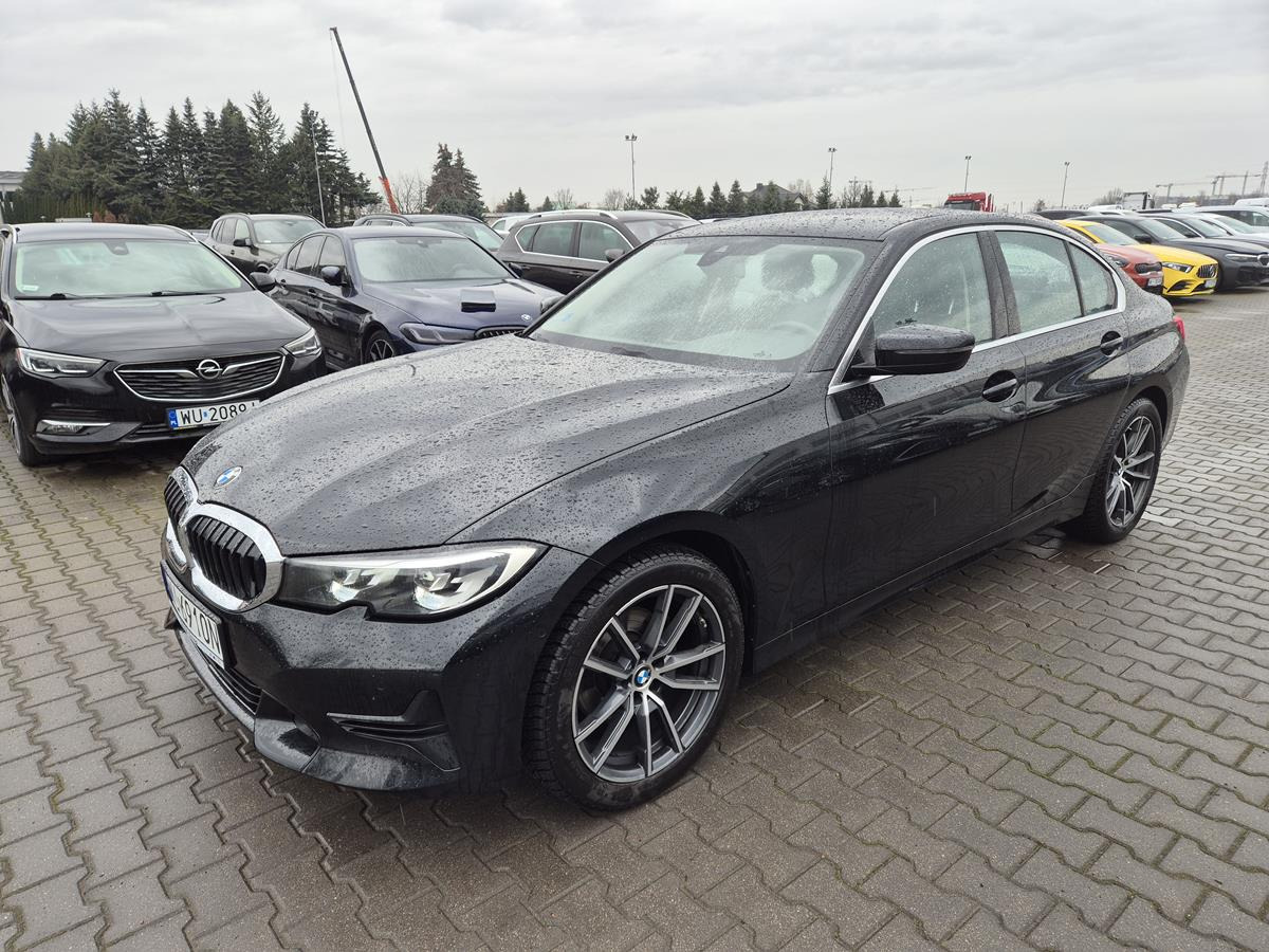 BMW 320I XDRIVE SEDAN - Легковой автомобиль: фото 3 BMW 320I XDRIVE SEDAN - Легковой автомобиль: фото 3