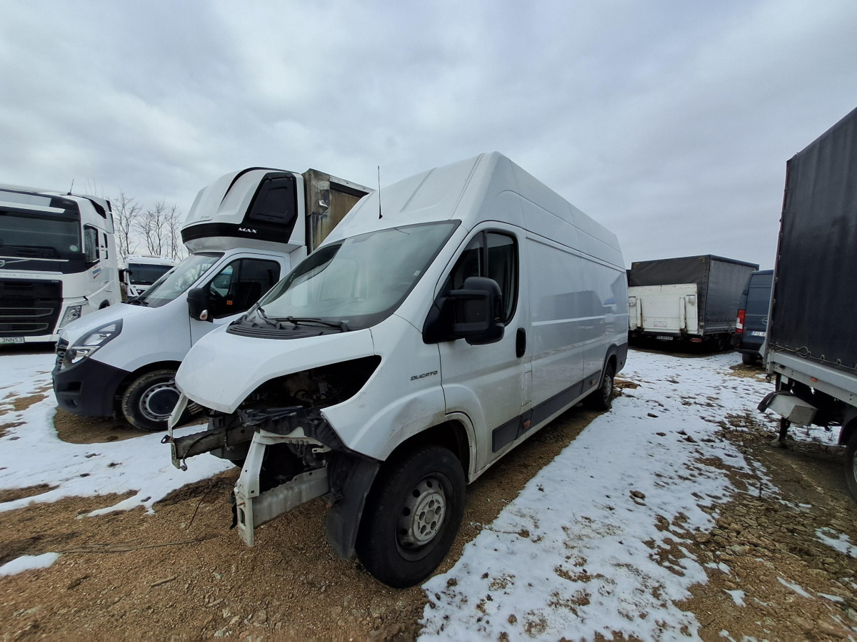 FIAT DUCATO FURGON BLASZAK - Цельнометаллический фургон: фото 3 FIAT DUCATO FURGON BLASZAK - Цельнометаллический фургон: фото 3