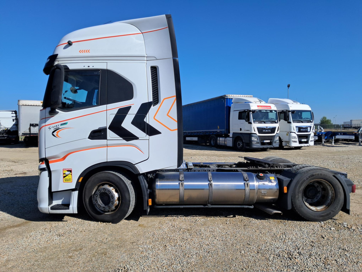IVECO AS440ST/FP LT LNG CIĄGNIK SIODŁOWY - Тягач: фото 4 IVECO AS440ST/FP LT LNG CIĄGNIK SIODŁOWY - Тягач: фото 4