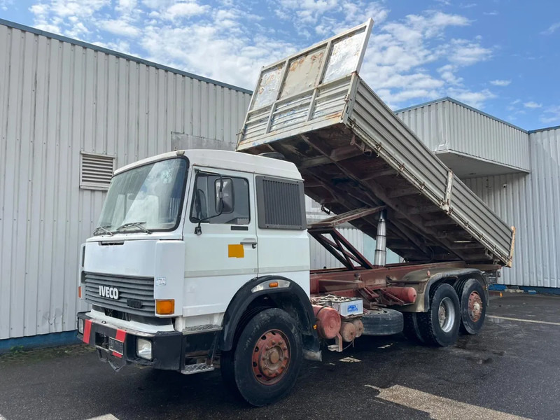 Iveco Turbostar 190-38 , 6x2 , V8 Watercooling , 3 Way Tipper , Spring Suspension , Manual - Самосвал: фото 1 Iveco Turbostar 190-38 , 6x2 , V8 Watercooling , 3 Way Tipper , Spring Suspension , Manual - Самосвал: фото 1