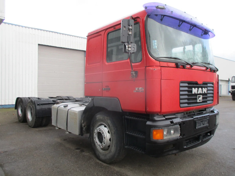 MAN F2000 26-414 , , 6x4 , ZF Manual , Spring suspension - Грузовик-шасси: фото 4 MAN F2000 26-414 , , 6x4 , ZF Manual , Spring suspension - Грузовик-шасси: фото 4
