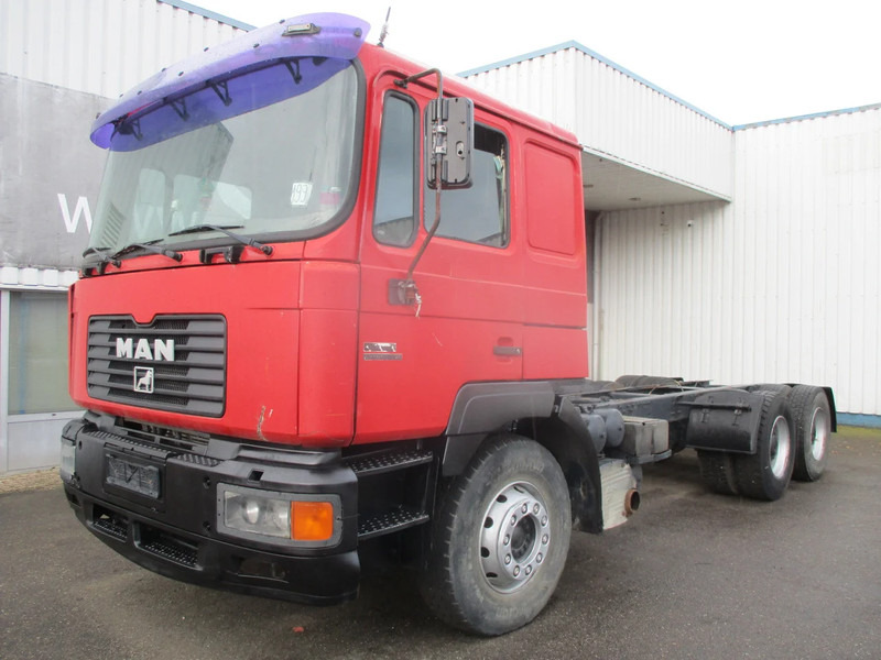 MAN F2000 26-414 , , 6x4 , ZF Manual , Spring suspension - Грузовик-шасси: фото 1 MAN F2000 26-414 , , 6x4 , ZF Manual , Spring suspension - Грузовик-шасси: фото 1