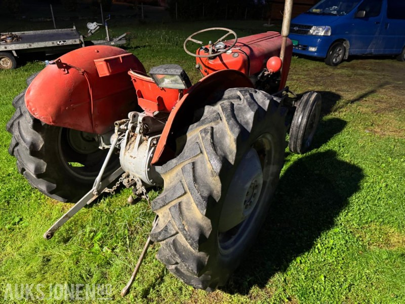 1957 Massey Ferguson Mf 35 - Трактор: фото 2 1957 Massey Ferguson Mf 35 - Трактор: фото 2