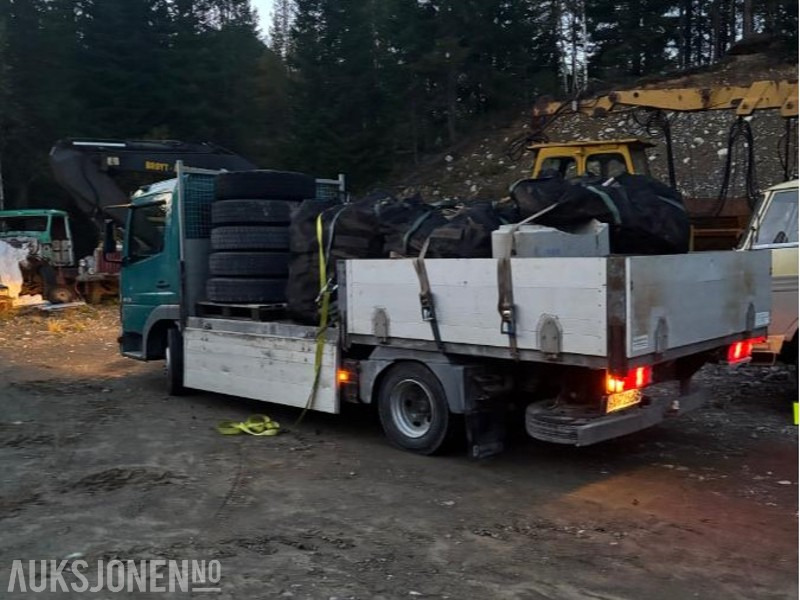 1998 Mercedes-Benz Atego 815/36 - Грузовик бортовой/ Платформа: фото 4 1998 Mercedes-Benz Atego 815/36 - Грузовик бортовой/ Платформа: фото 4