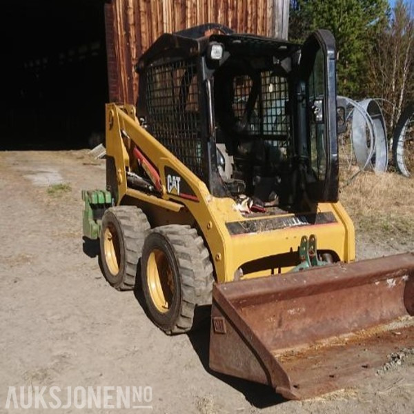 2002 Cat 216 kompaktlaster med motorvarmer - Мини-погрузчик с бортовым поворотом: фото 3 2002 Cat 216 kompaktlaster med motorvarmer - Мини-погрузчик с бортовым поворотом: фото 3