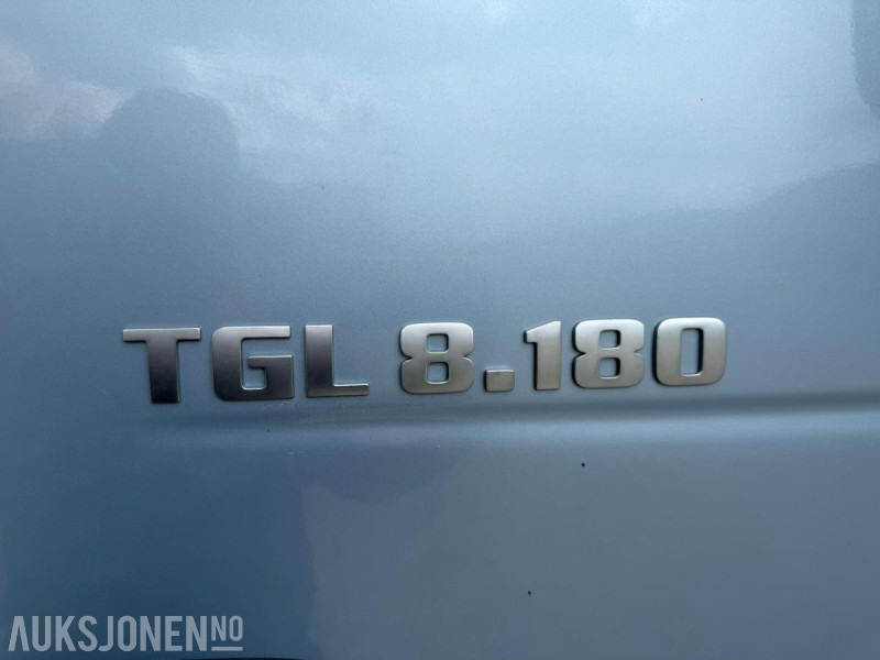 Грузовик с закрытым кузовом 2005 MAN TGL 8.180 skapbil med løftelem: фото 9