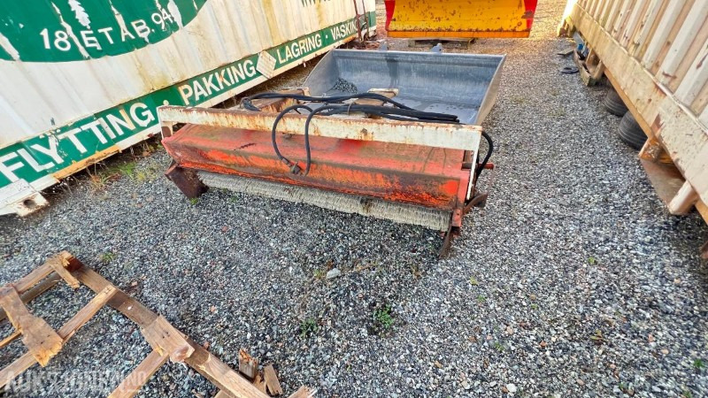 2010 Fronmontert feiekost - Строительное оборудование: фото 1 2010 Fronmontert feiekost - Строительное оборудование: фото 1