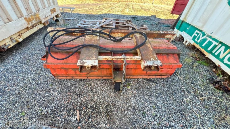 2010 Fronmontert feiekost - Строительное оборудование: фото 2 2010 Fronmontert feiekost - Строительное оборудование: фото 2