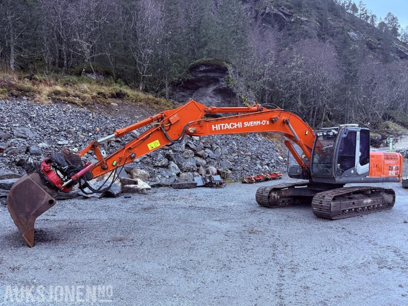 2011 Hitachi ZX210 LC-3 beltegraver KUN 8475 timer - GPS, RT80 Rotortilt, Sentralsmøring - Экскаватор: фото 1 2011 Hitachi ZX210 LC-3 beltegraver KUN 8475 timer - GPS, RT80 Rotortilt, Sentralsmøring - Экскаватор: фото 1