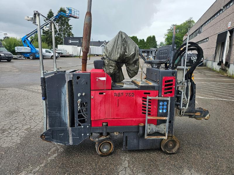 2011 RELLOK Cutting Solutions RSF 750 - fullhydraulisk veisag/gulvsag for asfalt/betong - Строительное оборудование: фото 3 2011 RELLOK Cutting Solutions RSF 750 - fullhydraulisk veisag/gulvsag for asfalt/betong - Строительное оборудование: фото 3