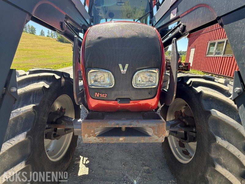 Трактор 2013 Valtra 8670 traktor - Fjærende fremaksel - Hyttefjæring - 2 seter: фото 18