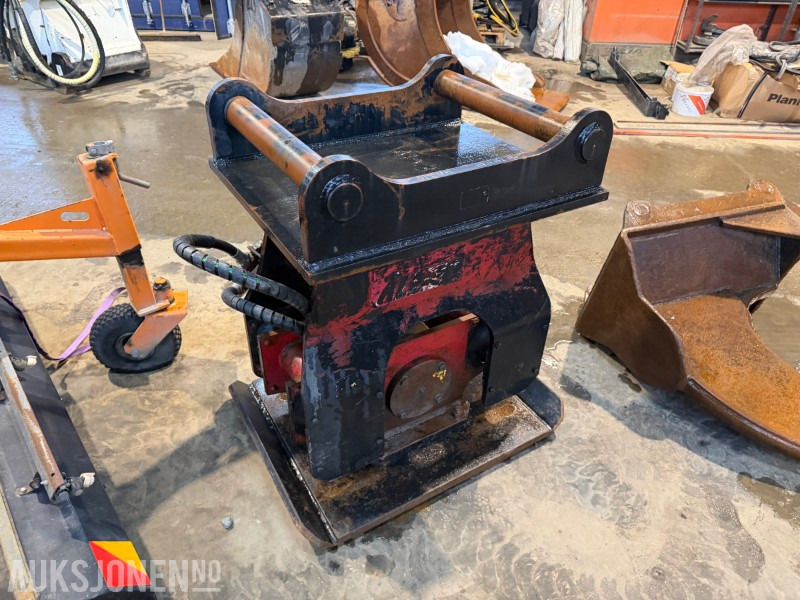 2015 Hydraulisk vibroplate / platekomprimator for gravemaskin – S70 – Kraftig modell - Каток: фото 4 2015 Hydraulisk vibroplate / platekomprimator for gravemaskin – S70 – Kraftig modell - Каток: фото 4