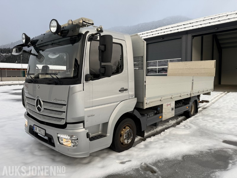 2016 Mercedes-Benz Atego 816 planbil med Zepro løftelem - C1 førarkort - Eu godkjent - Грузовик бортовой/ Платформа: фото 1 2016 Mercedes-Benz Atego 816 planbil med Zepro løftelem - C1 førarkort - Eu godkjent - Грузовик бортовой/ Платформа: фото 1
