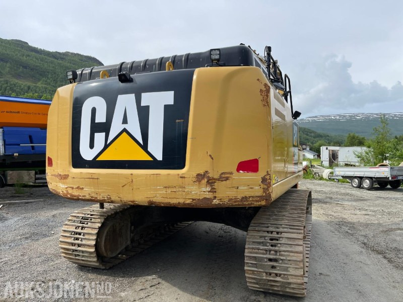 2017 Cat 326F Gravemaskin - 5166 Timer - Tiltrotator - Graveskuffe - Pusseskuffe - S70 - Экскаватор: фото 5 2017 Cat 326F Gravemaskin - 5166 Timer - Tiltrotator - Graveskuffe - Pusseskuffe - S70 - Экскаватор: фото 5