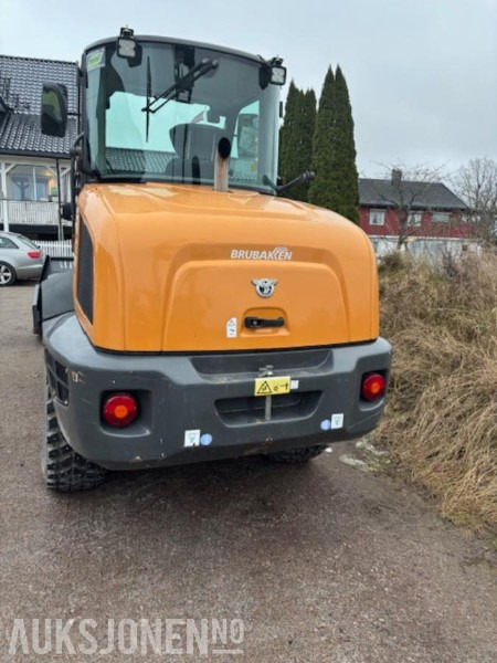 2018 Case 321F hjullaster - Universalskuffe - Hydraulisk pallegafler - Stark relax v-plog - kun 1798 timer - Колёсный погрузчик: фото 3 2018 Case 321F hjullaster - Universalskuffe - Hydraulisk pallegafler - Stark relax v-plog - kun 1798 timer - Колёсный погрузчик: фото 3