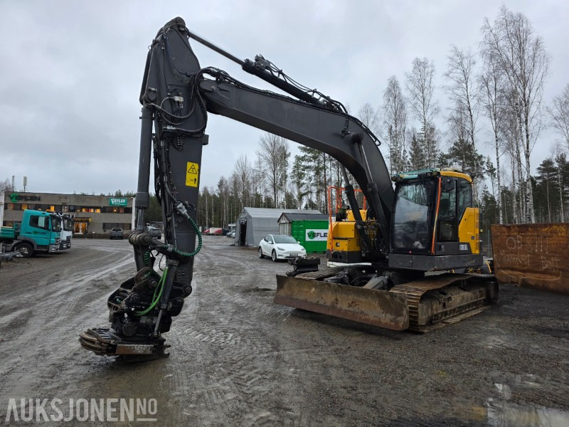 2018 Volvo ECR235EL 27 T gravemaskin rototilt med grip 7876 Timer - Экскаватор: фото 1 2018 Volvo ECR235EL 27 T gravemaskin rototilt med grip 7876 Timer - Экскаватор: фото 1