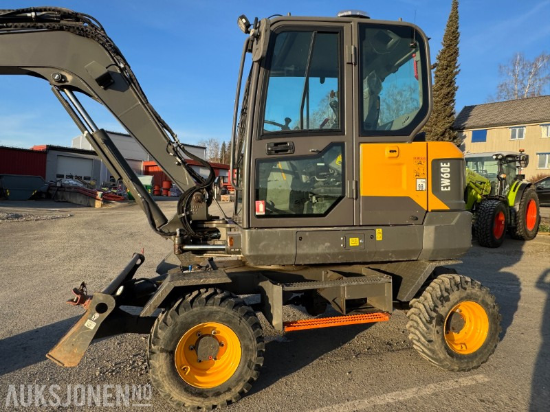 2020 Volvo EW60E HJULGRAVER MED TOLTROTATOR OG 2 SKUFFER - Экскаватор: фото 2 2020 Volvo EW60E HJULGRAVER MED TOLTROTATOR OG 2 SKUFFER - Экскаватор: фото 2