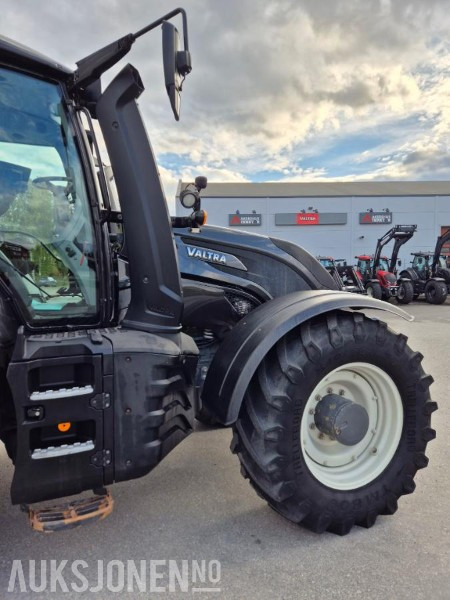 2021 Valtra T254 traktor 4X4, FRONTHYDRAULIKK, VENDBAR FØRERPLASS - Трактор: фото 5 2021 Valtra T254 traktor 4X4, FRONTHYDRAULIKK, VENDBAR FØRERPLASS - Трактор: фото 5